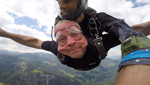 Stefan Merkle skydive 2
